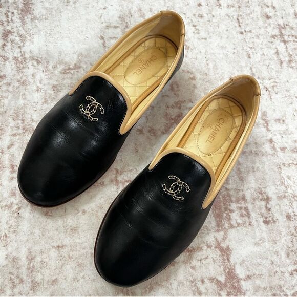 CHANEL Classic Black Cap Toe Flats Loafers Sz. 38.5 - Picture 1 of 10